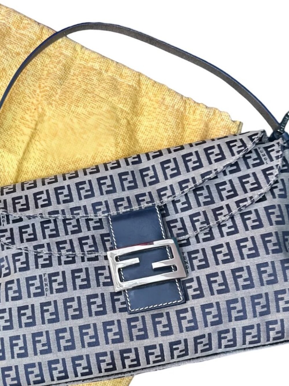 90's Fendi Vintage Navy Zucchino Baguette 👜 FF Logo Mamma Forever - RARE